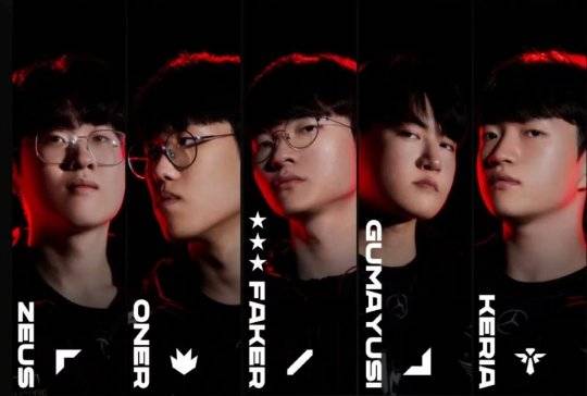 爱游戏登录入口-Karsa在瑞士队比赛中表现优异，战术调整引发热议！-爱游戏登录入口